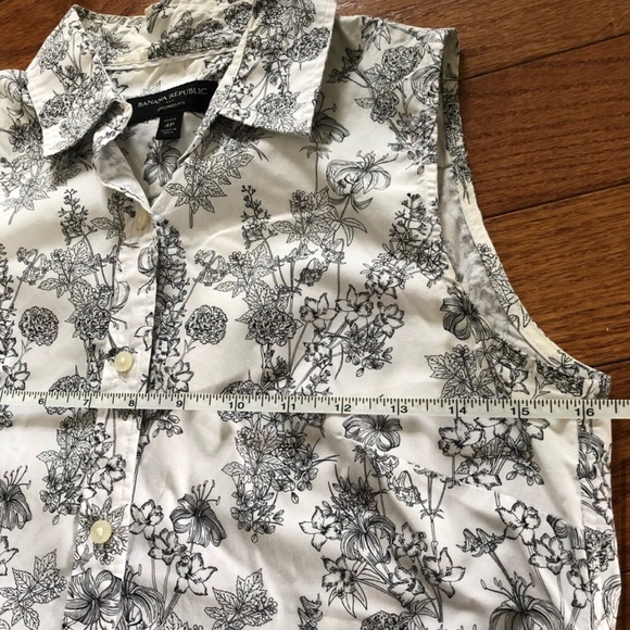 Banana Republic Tailored Fit Sleeveless Black and White Size 4P - Picture 4 of 5